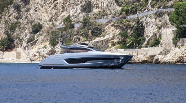 RIVA RIBELLE 66