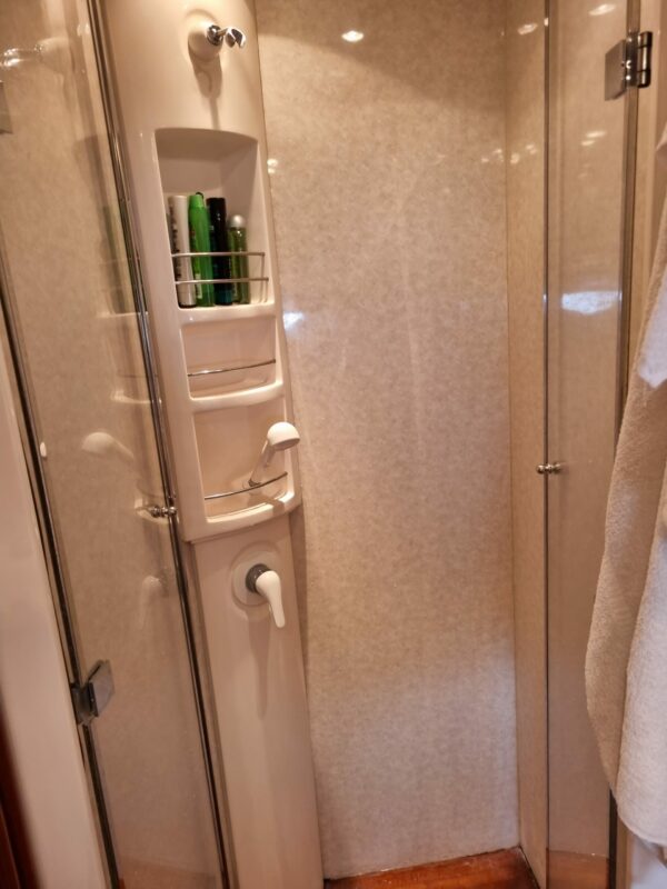 Pershing 54 - Image 10