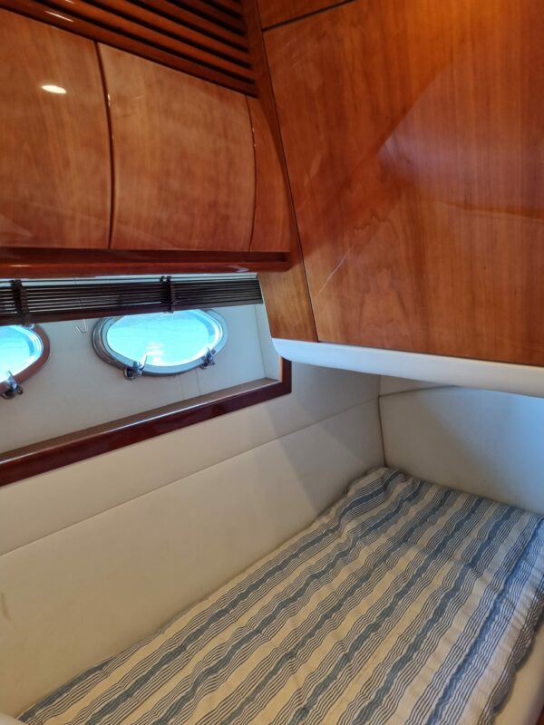 Pershing 54 - Image 12