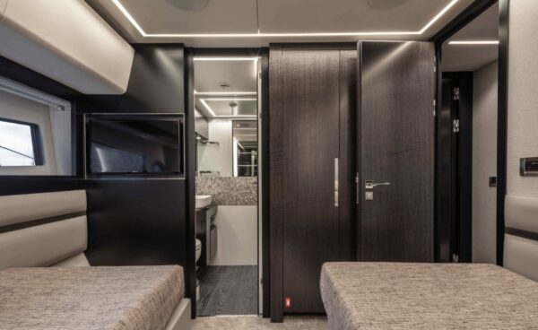 PERSHING 9X - Image 16