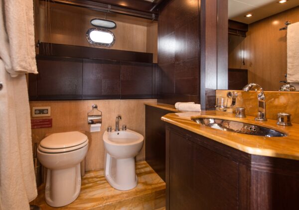MANGUSTA 80 - Image 13