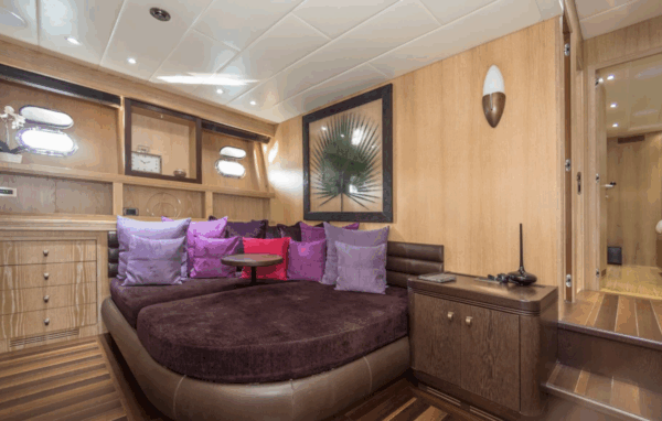 MANGUSTA 108 - Image 9