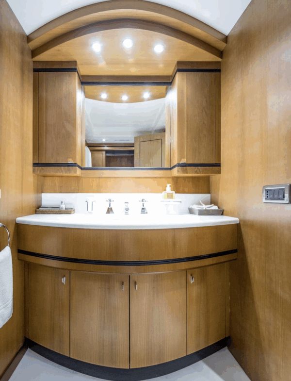 MANGUSTA 108 - Image 7