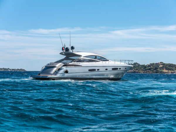 PERSHING 56 - 17 M - Image 3