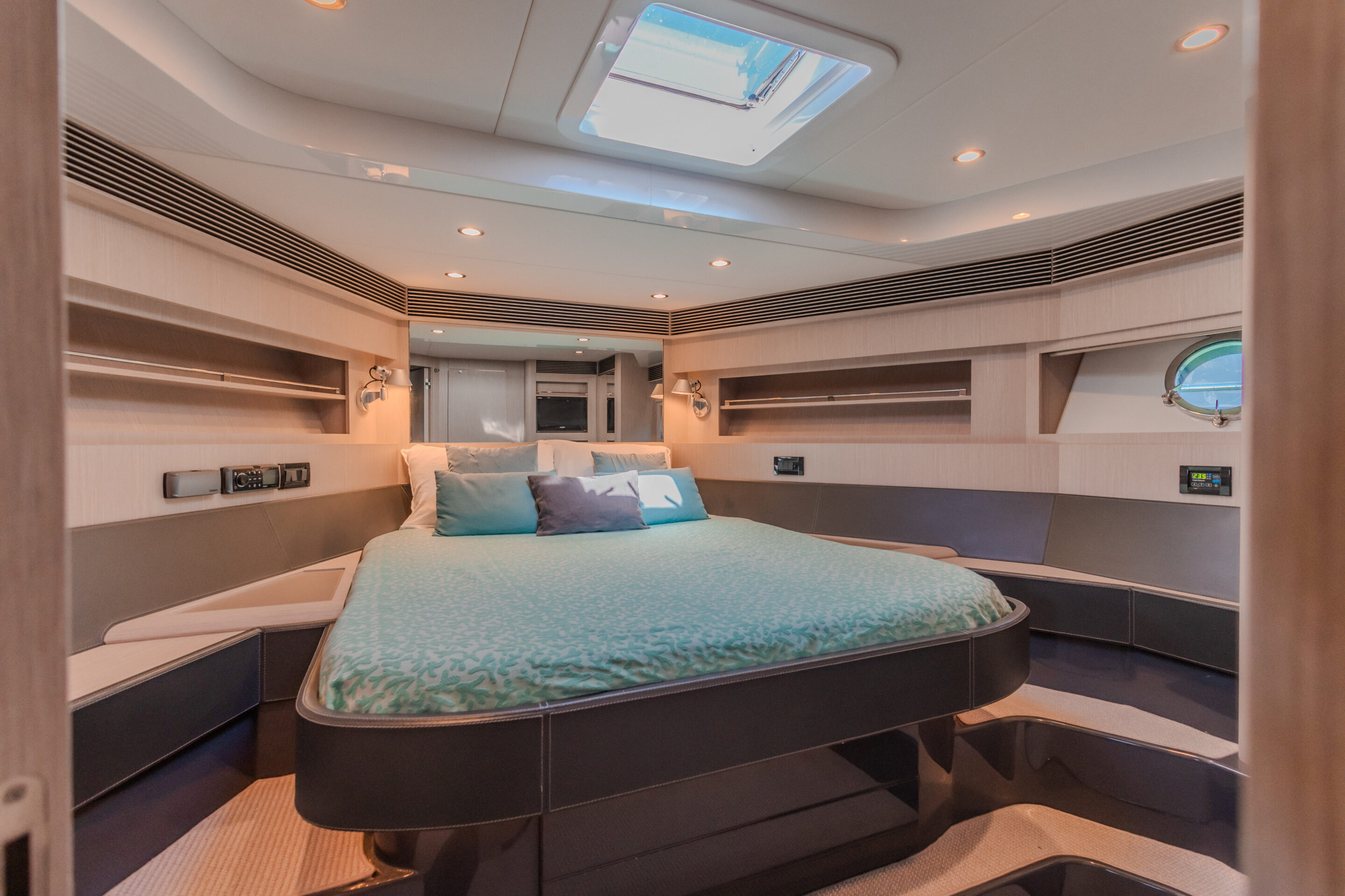 RIVA 63 VIRTUS - WEST FIELD - Image 8
