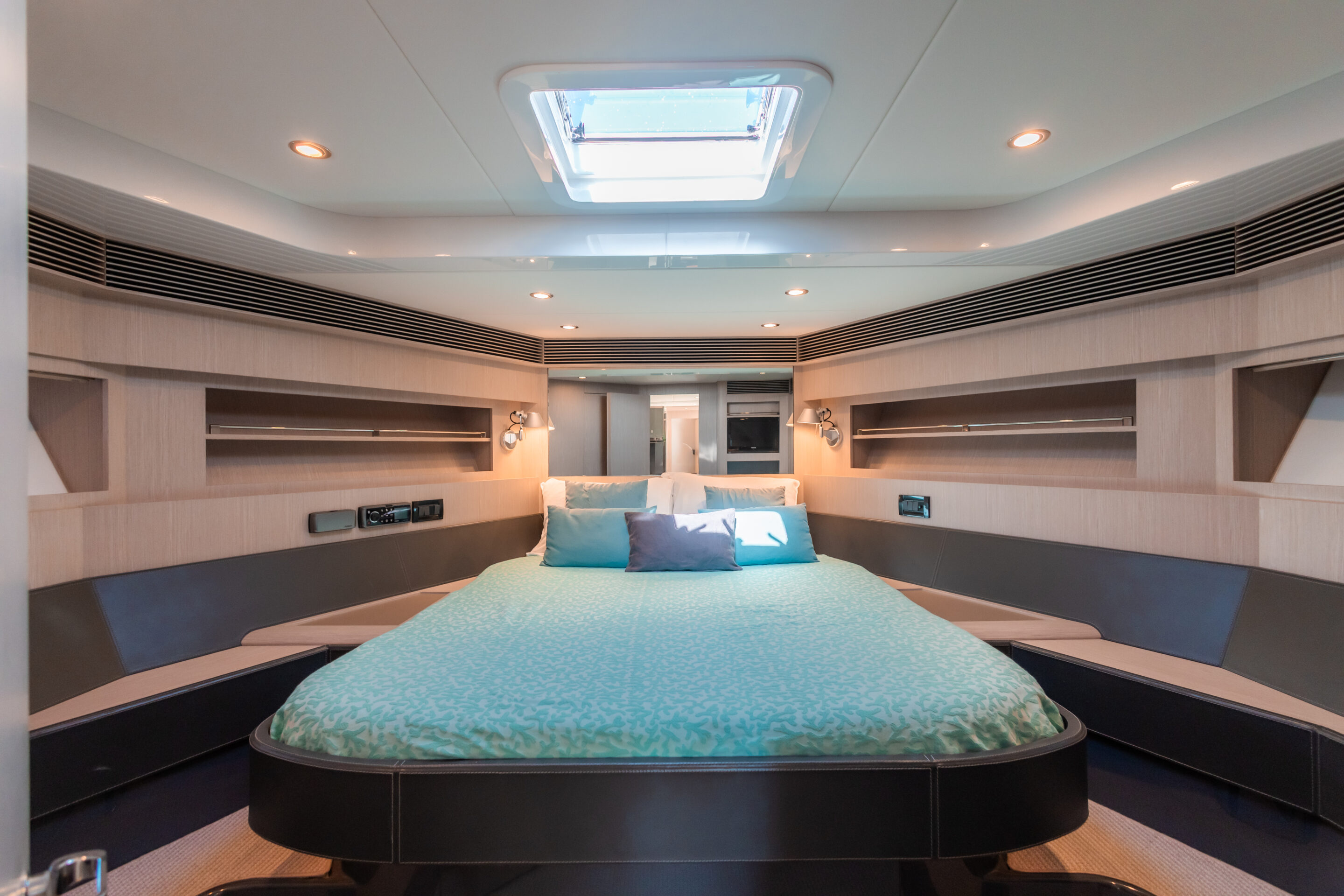 RIVA 63 VIRTUS - WEST FIELD - Image 9